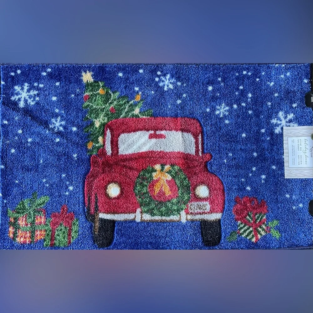 Norison Christmas Accent Rug - NWT